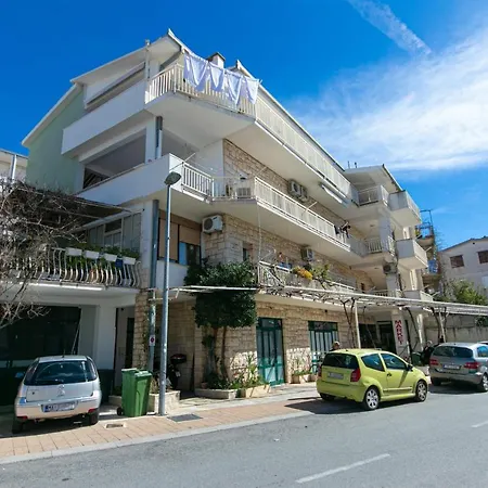 Apartman With Wifi - 19995 Makarska