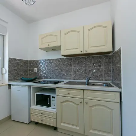 Apartament With Wifi - 19995